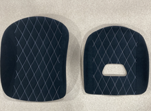 Load image into Gallery viewer, Tillett B5 seat pads set with silver diamond stitching